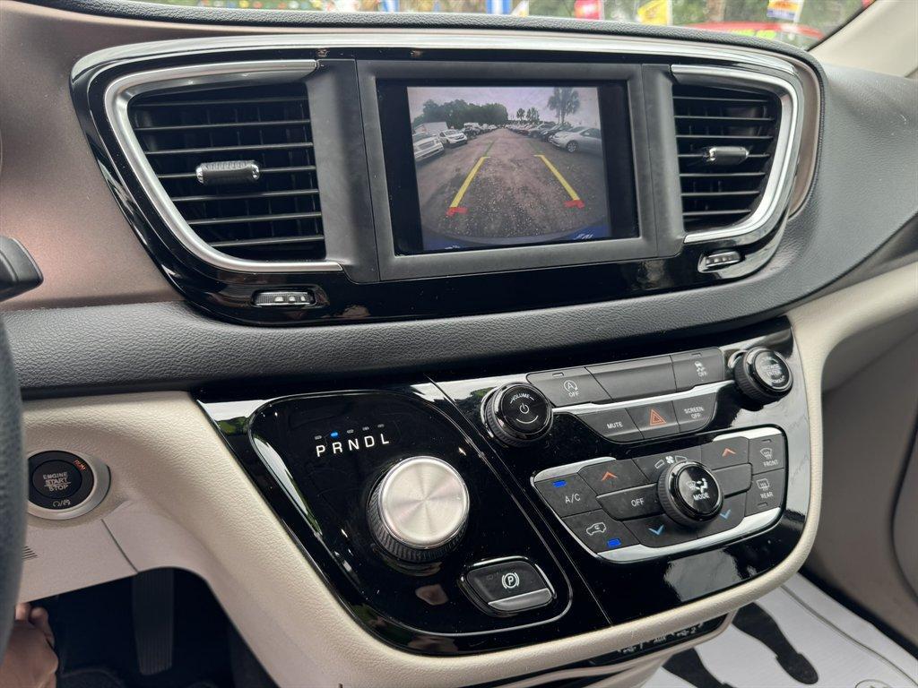 2021 Grey /Black Chrysler Voyager (2C4RC1DG8MR) with an 3.6l V6 MPI Dohc VVT Flex engine, Automatic transmission, located at 745 East Steele Rd., West Columbia, SC, 29170, (803) 755-9148, 33.927212, -81.148483 - Photo#13