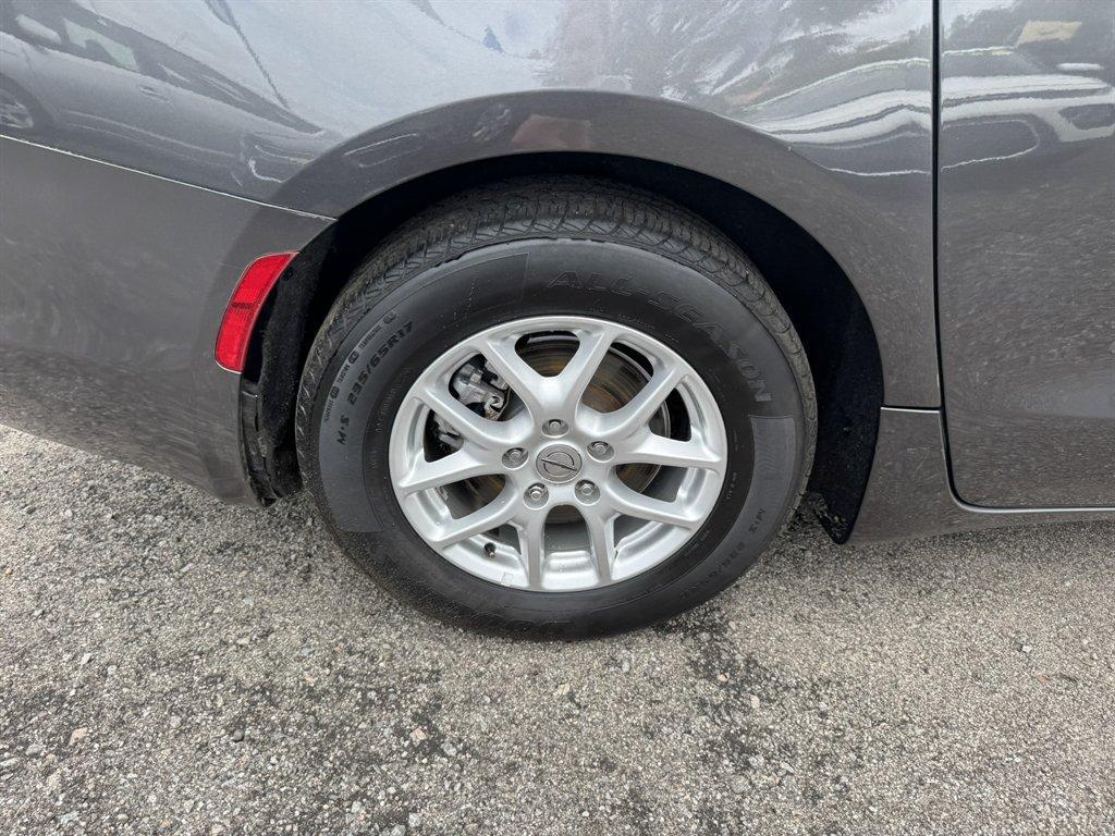 2021 Grey /Black Chrysler Voyager (2C4RC1DG8MR) with an 3.6l V6 MPI Dohc VVT Flex engine, Automatic transmission, located at 745 East Steele Rd., West Columbia, SC, 29170, (803) 755-9148, 33.927212, -81.148483 - Photo#29