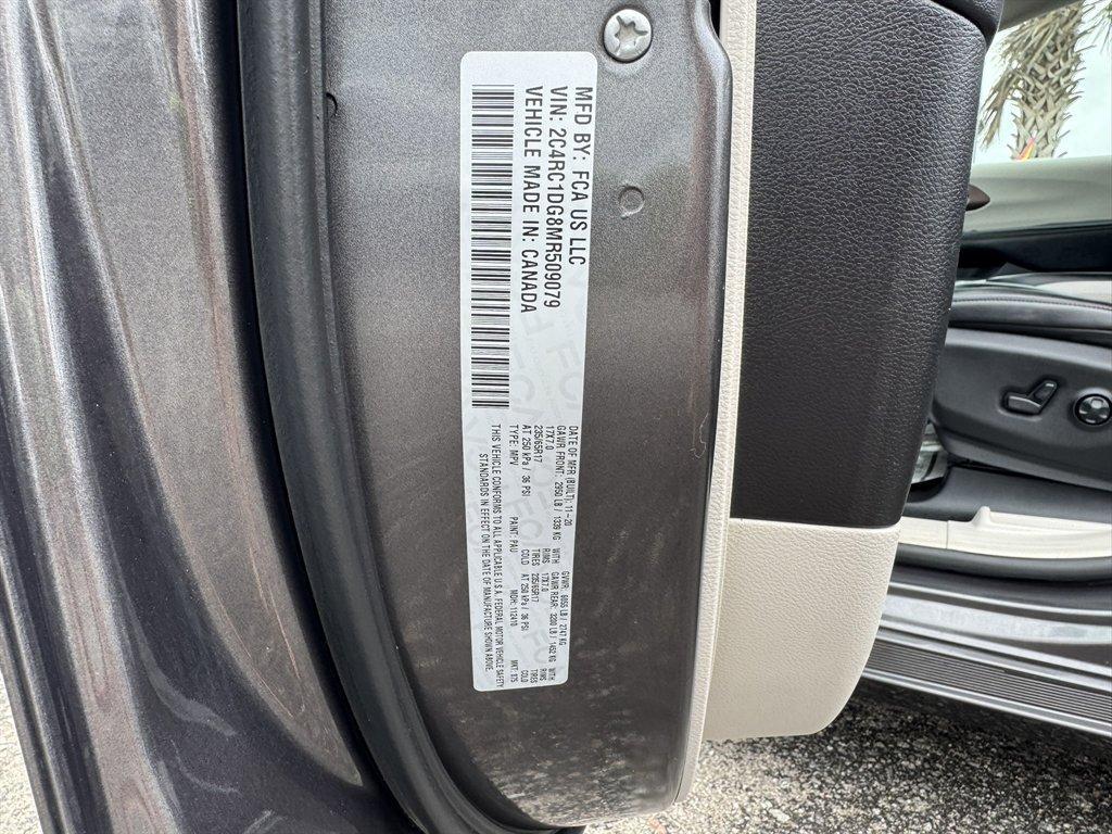 2021 Grey /Black Chrysler Voyager (2C4RC1DG8MR) with an 3.6l V6 MPI Dohc VVT Flex engine, Automatic transmission, located at 745 East Steele Rd., West Columbia, SC, 29170, (803) 755-9148, 33.927212, -81.148483 - Photo#32