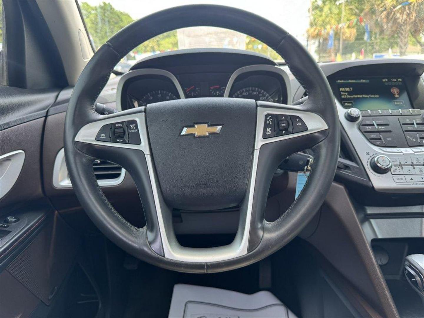 2014 White /Brown Chevrolet Equinox (2GNALCEK0E6) with an 2.4l I-4 Sidi Dohc Flex 2 engine, Automatic transmission, located at 745 East Steele Rd., West Columbia, SC, 29170, (803) 755-9148, 33.927212, -81.148483- Photo#7