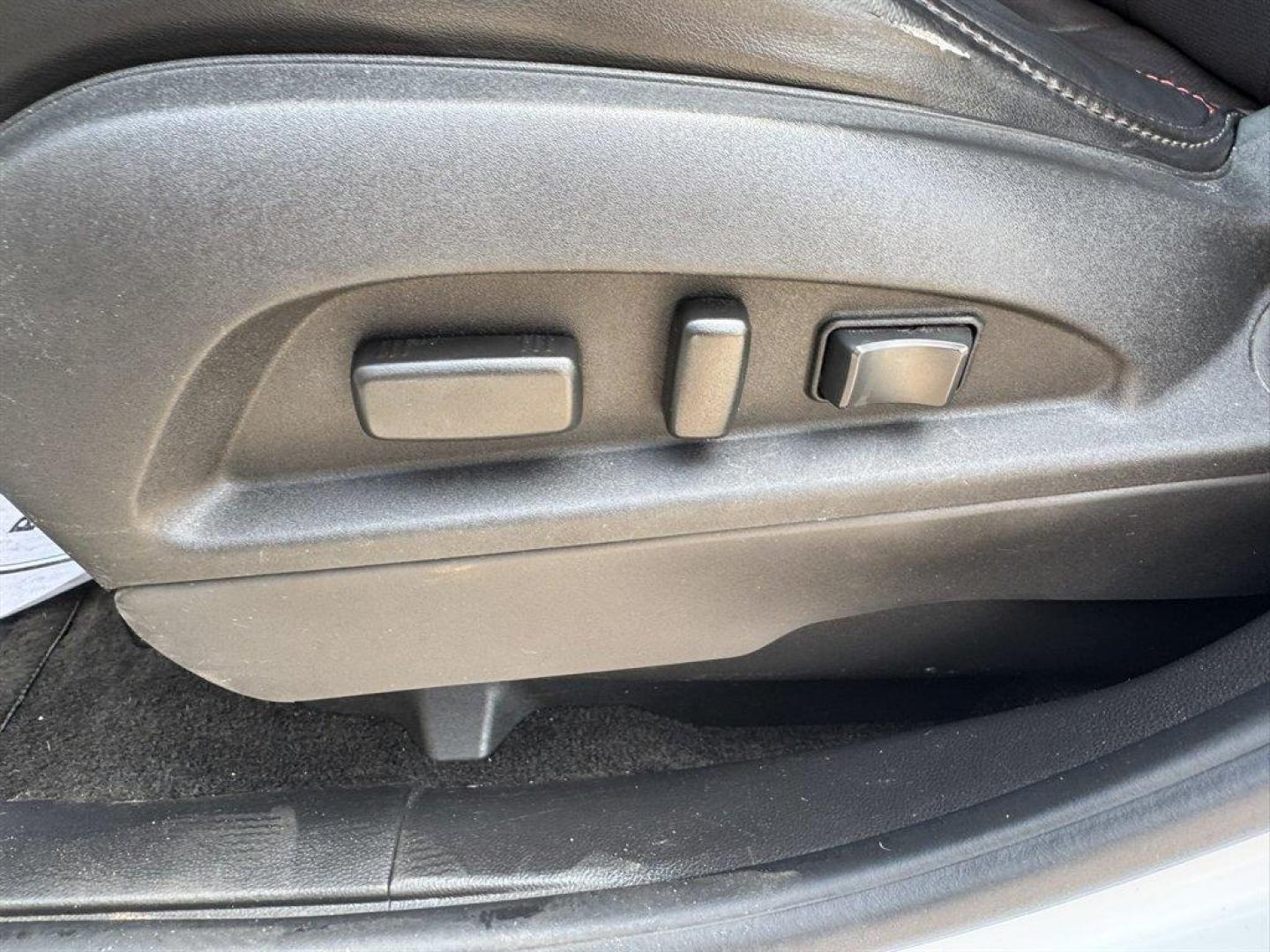 2014 White /Brown Chevrolet Equinox (2GNALCEK0E6) with an 2.4l I-4 Sidi Dohc Flex 2 engine, Automatic transmission, located at 745 East Steele Rd., West Columbia, SC, 29170, (803) 755-9148, 33.927212, -81.148483- Photo#21