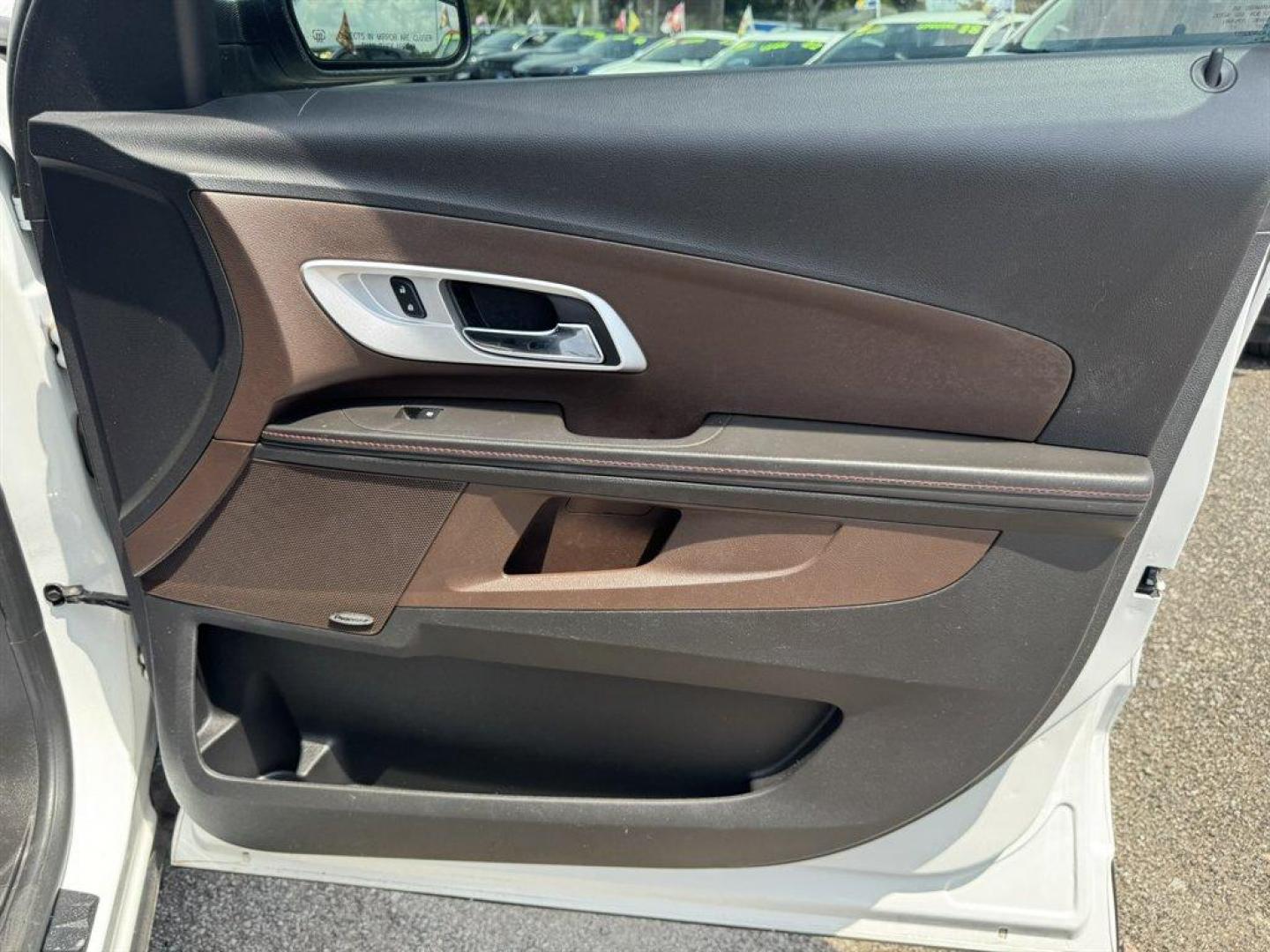 2014 White /Brown Chevrolet Equinox (2GNALCEK0E6) with an 2.4l I-4 Sidi Dohc Flex 2 engine, Automatic transmission, located at 745 East Steele Rd., West Columbia, SC, 29170, (803) 755-9148, 33.927212, -81.148483- Photo#26