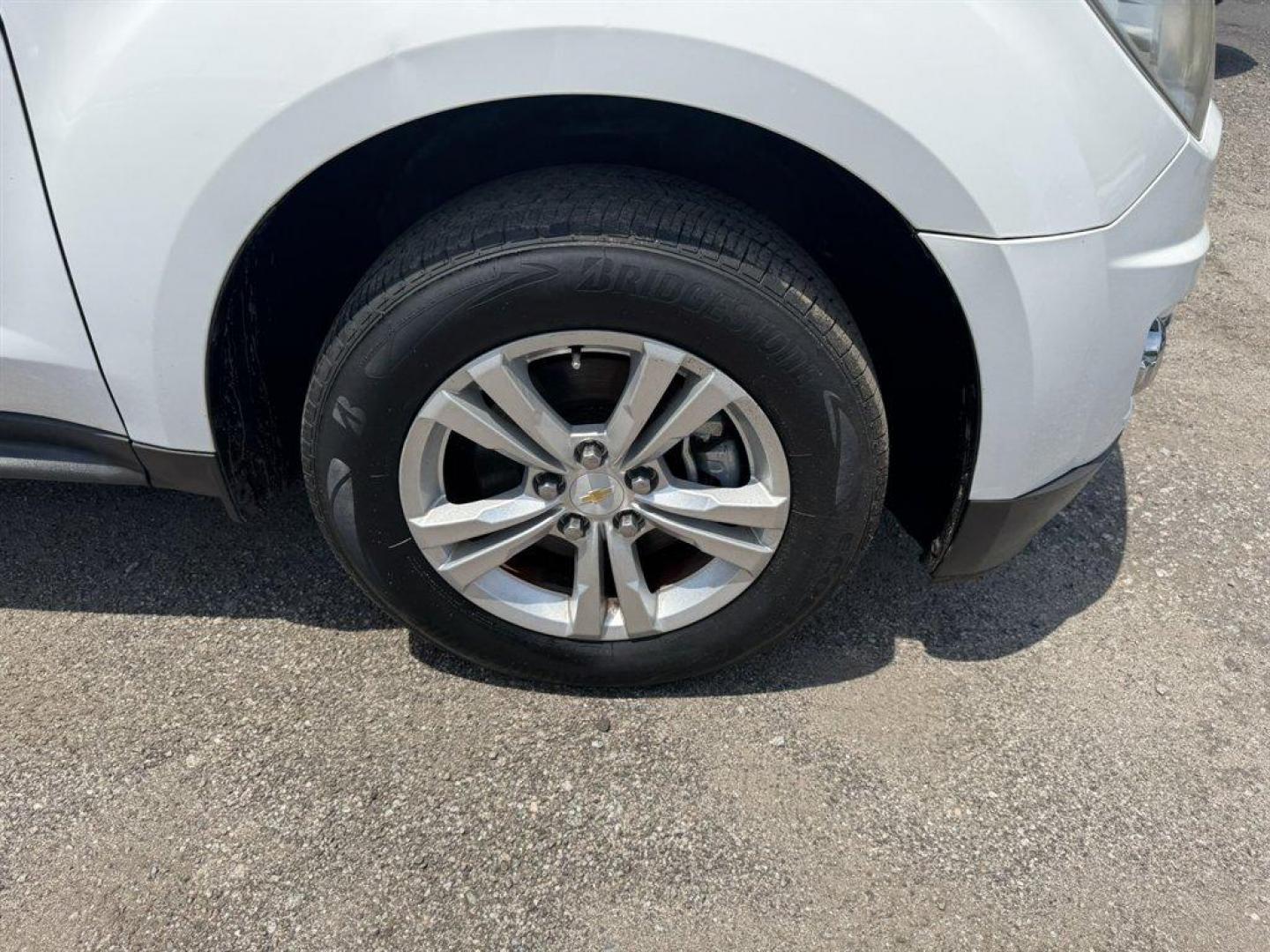 2014 White /Brown Chevrolet Equinox (2GNALCEK0E6) with an 2.4l I-4 Sidi Dohc Flex 2 engine, Automatic transmission, located at 745 East Steele Rd., West Columbia, SC, 29170, (803) 755-9148, 33.927212, -81.148483- Photo#31