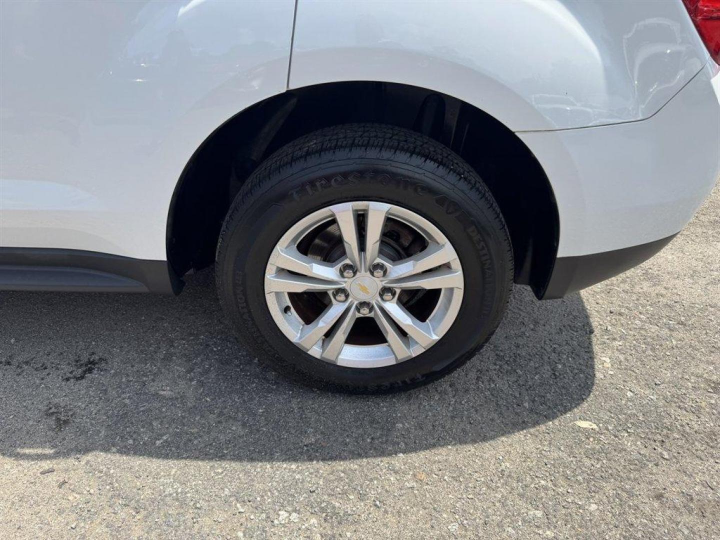 2014 White /Brown Chevrolet Equinox (2GNALCEK0E6) with an 2.4l I-4 Sidi Dohc Flex 2 engine, Automatic transmission, located at 745 East Steele Rd., West Columbia, SC, 29170, (803) 755-9148, 33.927212, -81.148483- Photo#33