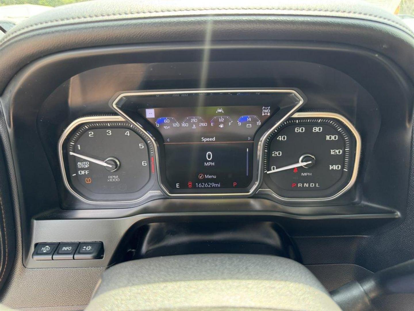 2019 Black /Black GMC Sierra 1500 (3GTP9EED7KG) with an 5.3l V8 DI DYN Fuel Mgmt engine, Automatic transmission, located at 745 East Steele Rd., West Columbia, SC, 29170, (803) 755-9148, 33.927212, -81.148483- Photo#10