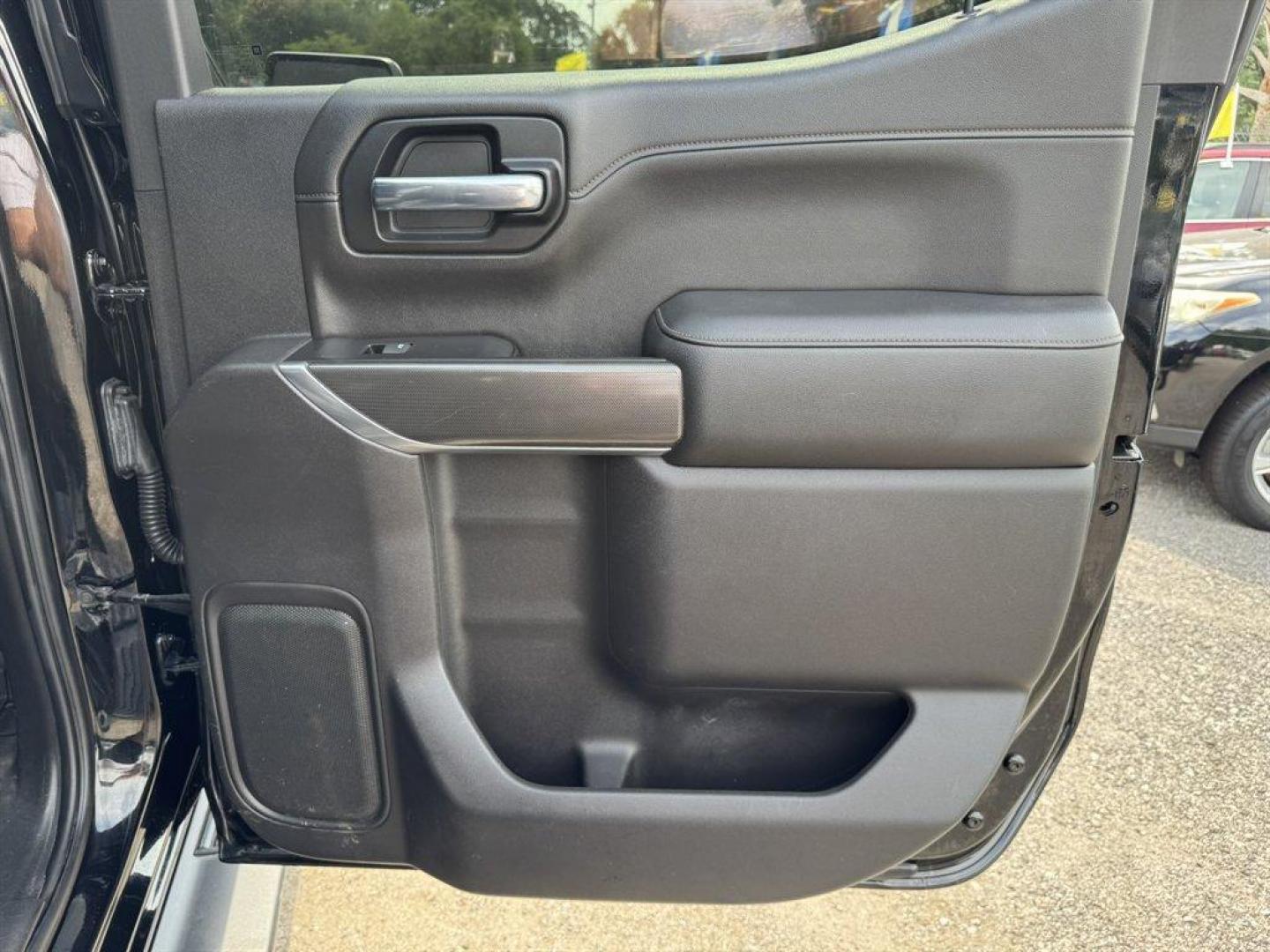 2019 Black /Black GMC Sierra 1500 (3GTP9EED7KG) with an 5.3l V8 DI DYN Fuel Mgmt engine, Automatic transmission, located at 745 East Steele Rd., West Columbia, SC, 29170, (803) 755-9148, 33.927212, -81.148483- Photo#25