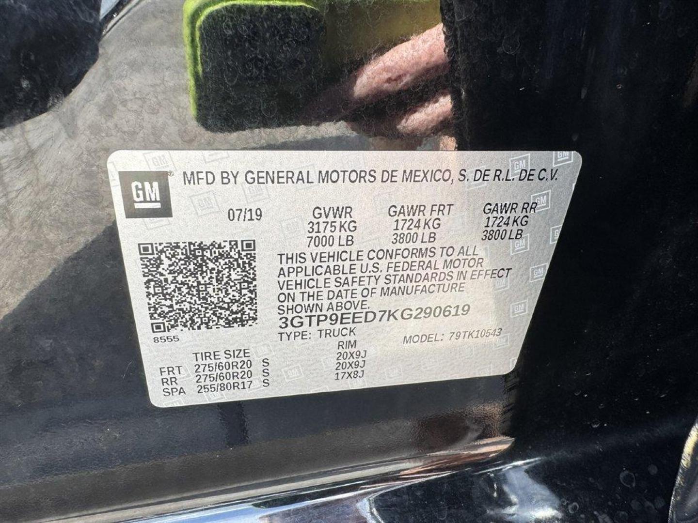 2019 Black /Black GMC Sierra 1500 (3GTP9EED7KG) with an 5.3l V8 DI DYN Fuel Mgmt engine, Automatic transmission, located at 745 East Steele Rd., West Columbia, SC, 29170, (803) 755-9148, 33.927212, -81.148483- Photo#40