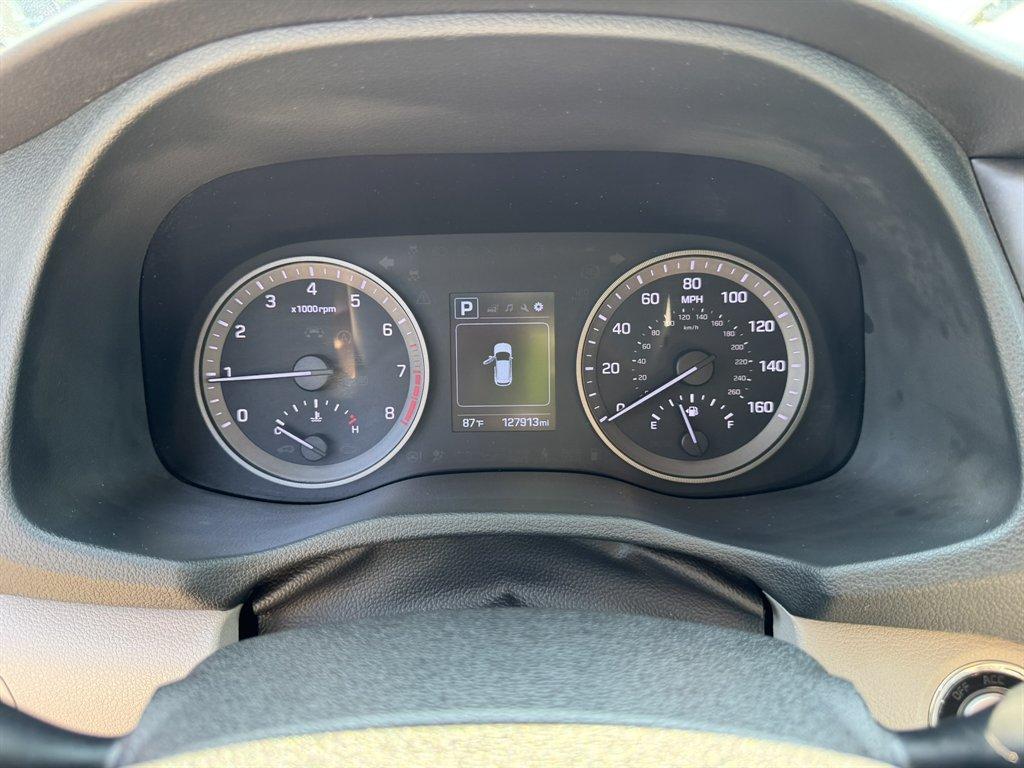 2017 Silver /Grey Hyundai Tucson (KM8J3CA28HU) with an 1.6l I-4 DI Dohc Cvvt T/C engine, Automatic transmission, located at 745 East Steele Rd., West Columbia, SC, 29170, (803) 755-9148, 33.927212, -81.148483 - Photo#10