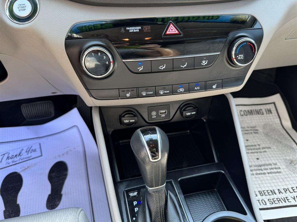 2017 Silver /Grey Hyundai Tucson (KM8J3CA28HU) with an 1.6l I-4 DI Dohc Cvvt T/C engine, Automatic transmission, located at 745 East Steele Rd., West Columbia, SC, 29170, (803) 755-9148, 33.927212, -81.148483 - Photo#14