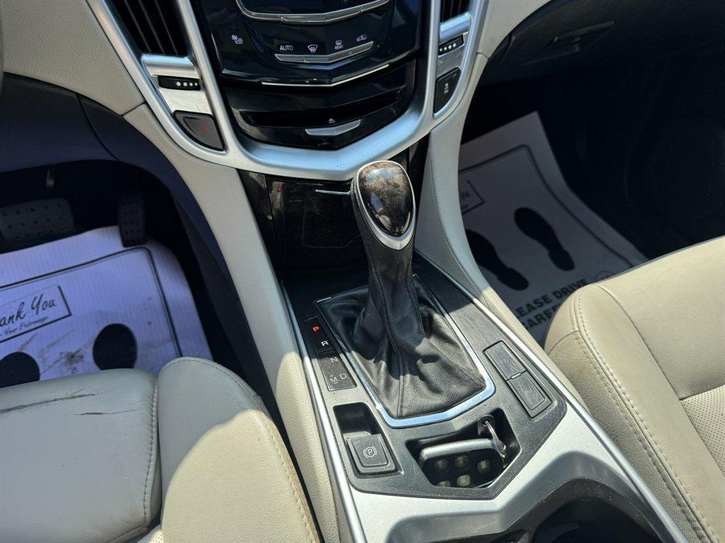 2016 Grey /Taupe Cadillac SRX (3GYFNBE38GS) with an 3.6l V6 Sidi Dohc 3.6l engine, Automatic transmission, located at 745 East Steele Rd., West Columbia, SC, 29170, (803) 755-9148, 33.927212, -81.148483 - Photo#14