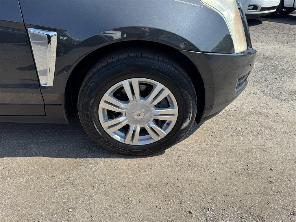 2016 Grey /Taupe Cadillac SRX (3GYFNBE38GS) with an 3.6l V6 Sidi Dohc 3.6l engine, Automatic transmission, located at 745 East Steele Rd., West Columbia, SC, 29170, (803) 755-9148, 33.927212, -81.148483 - Photo#31
