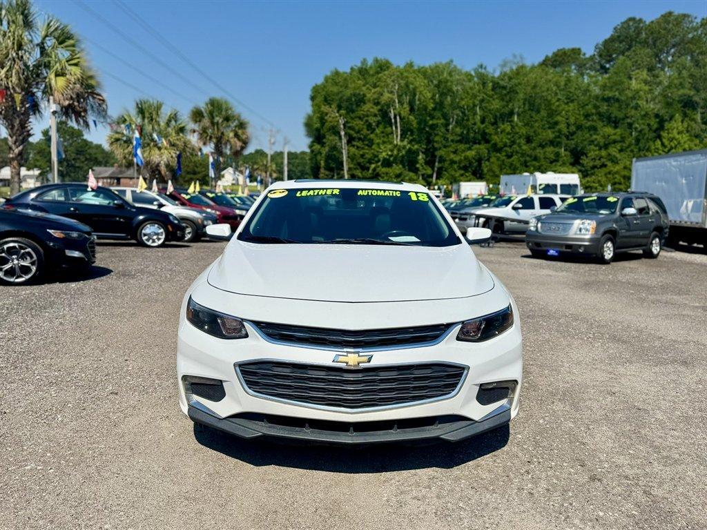 2018 White /Black Chevrolet Malibu (1G1ZD5ST2JF) with an 1.5l I-4 DI Dohc T/C 1.5l engine, Automatic transmission, located at 745 East Steele Rd., West Columbia, SC, 29170, (803) 755-9148, 33.927212, -81.148483 - Photo#1