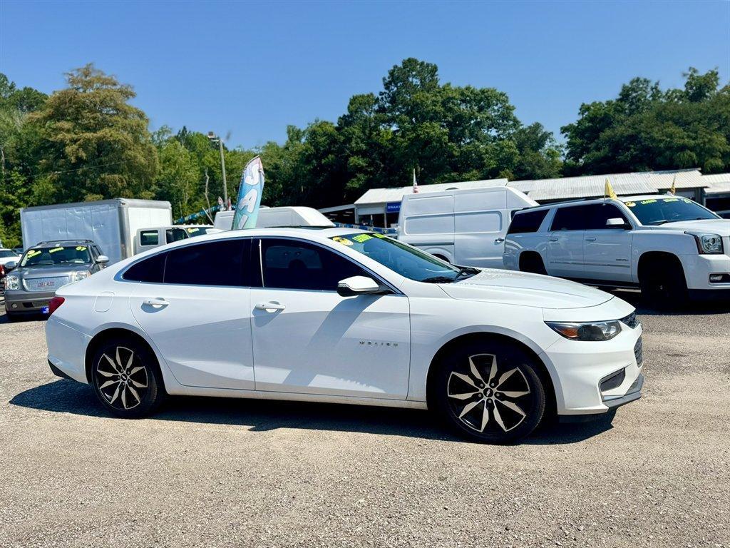 2018 White /Black Chevrolet Malibu (1G1ZD5ST2JF) with an 1.5l I-4 DI Dohc T/C 1.5l engine, Automatic transmission, located at 745 East Steele Rd., West Columbia, SC, 29170, (803) 755-9148, 33.927212, -81.148483 - Photo#2