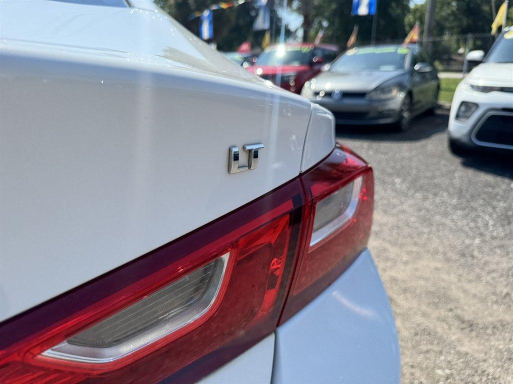 2018 White /Black Chevrolet Malibu (1G1ZD5ST2JF) with an 1.5l I-4 DI Dohc T/C 1.5l engine, Automatic transmission, located at 745 East Steele Rd., West Columbia, SC, 29170, (803) 755-9148, 33.927212, -81.148483 - Photo#28