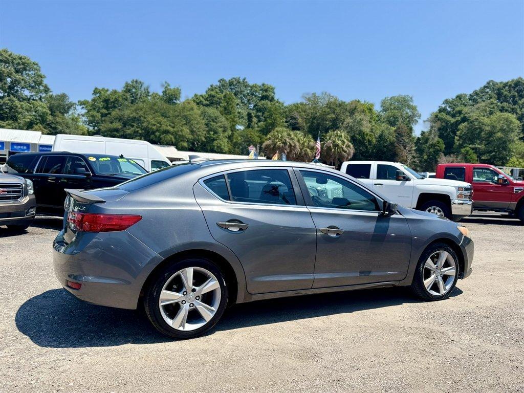 2013 Grey /Black Acura ILX (19VDE1F58DE) with an 2.0l I-4 PGM-FI Sohc 2.0l engine, Automatic transmission, located at 745 East Steele Rd., West Columbia, SC, 29170, (803) 755-9148, 33.927212, -81.148483 - Photo#3
