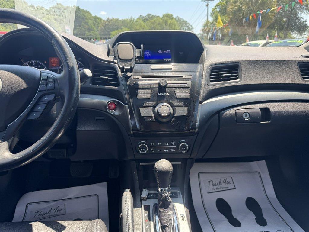 2013 Grey /Black Acura ILX (19VDE1F58DE) with an 2.0l I-4 PGM-FI Sohc 2.0l engine, Automatic transmission, located at 745 East Steele Rd., West Columbia, SC, 29170, (803) 755-9148, 33.927212, -81.148483 - Photo#10