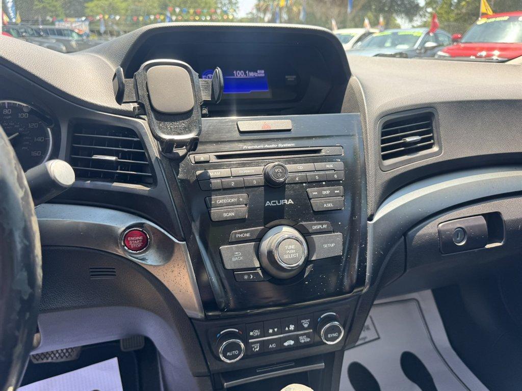 2013 Grey /Black Acura ILX (19VDE1F58DE) with an 2.0l I-4 PGM-FI Sohc 2.0l engine, Automatic transmission, located at 745 East Steele Rd., West Columbia, SC, 29170, (803) 755-9148, 33.927212, -81.148483 - Photo#11