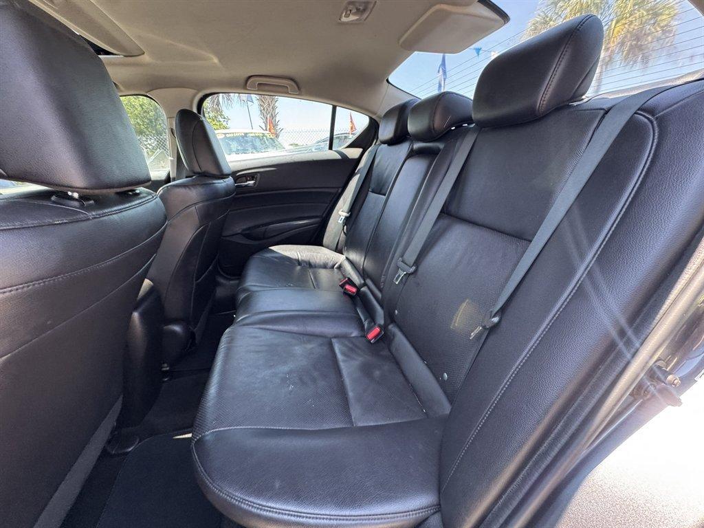 2013 Grey /Black Acura ILX (19VDE1F58DE) with an 2.0l I-4 PGM-FI Sohc 2.0l engine, Automatic transmission, located at 745 East Steele Rd., West Columbia, SC, 29170, (803) 755-9148, 33.927212, -81.148483 - Photo#21