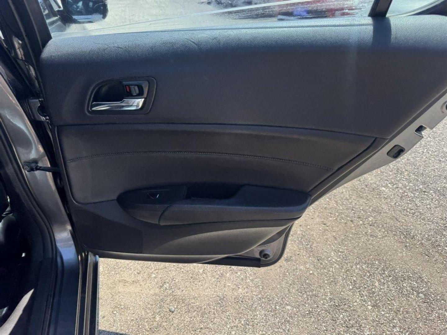 2013 Grey /Black Acura ILX (19VDE1F58DE) with an 2.0l I-4 PGM-FI Sohc 2.0l engine, Automatic transmission, located at 745 East Steele Rd., West Columbia, SC, 29170, (803) 755-9148, 33.927212, -81.148483- Photo#22