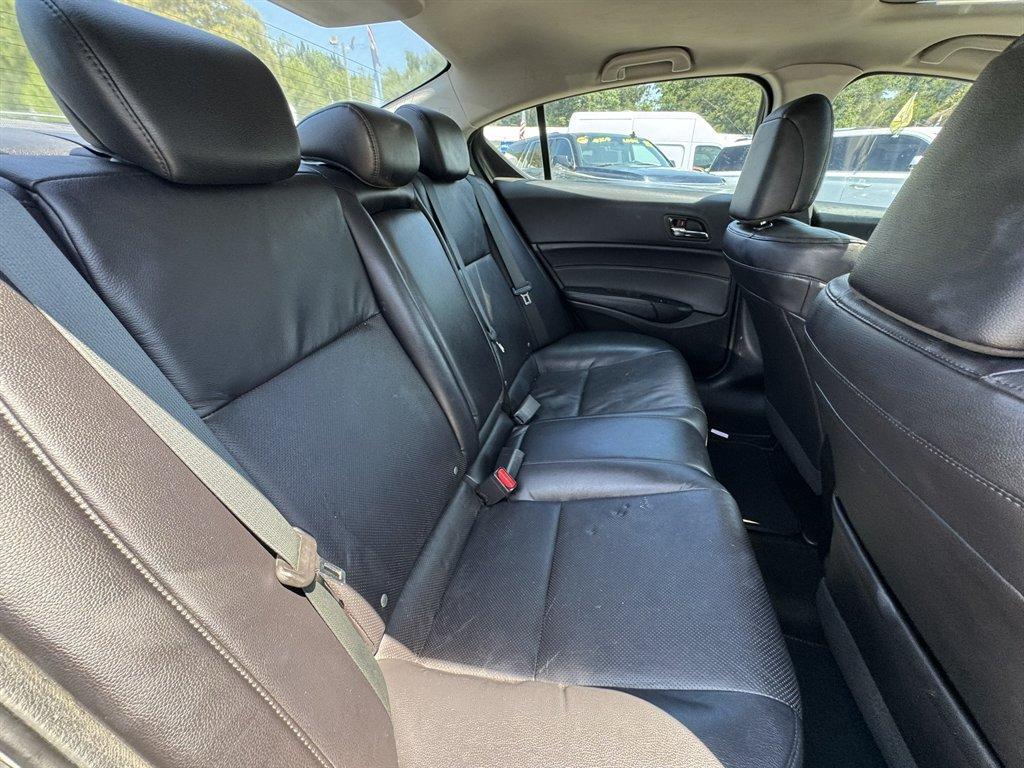 2013 Grey /Black Acura ILX (19VDE1F58DE) with an 2.0l I-4 PGM-FI Sohc 2.0l engine, Automatic transmission, located at 745 East Steele Rd., West Columbia, SC, 29170, (803) 755-9148, 33.927212, -81.148483 - Photo#23
