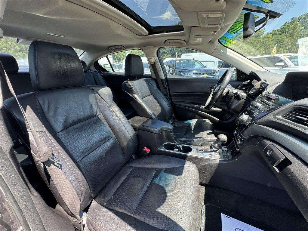 2013 Grey /Black Acura ILX (19VDE1F58DE) with an 2.0l I-4 PGM-FI Sohc 2.0l engine, Automatic transmission, located at 745 East Steele Rd., West Columbia, SC, 29170, (803) 755-9148, 33.927212, -81.148483 - Photo#25