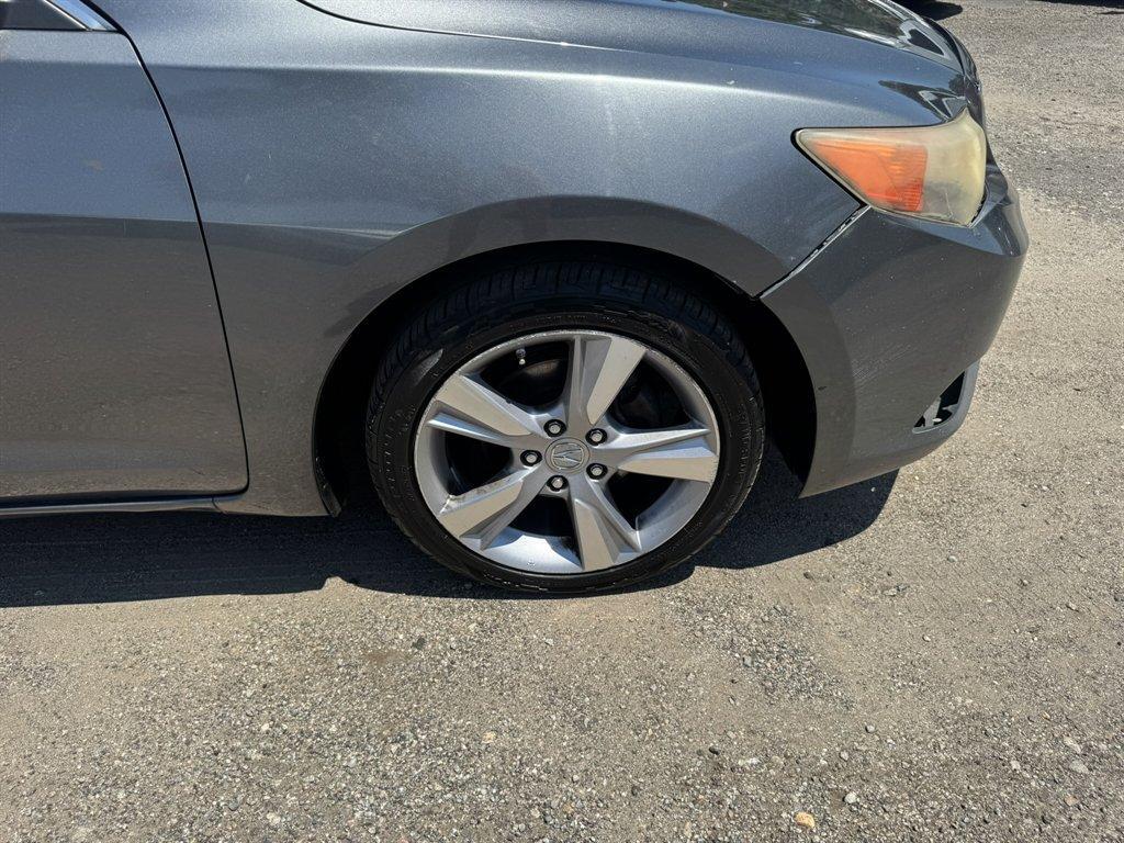 2013 Grey /Black Acura ILX (19VDE1F58DE) with an 2.0l I-4 PGM-FI Sohc 2.0l engine, Automatic transmission, located at 745 East Steele Rd., West Columbia, SC, 29170, (803) 755-9148, 33.927212, -81.148483 - Photo#27