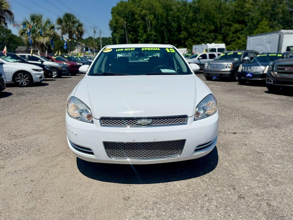 2015 White /Grey Chevrolet Impala Limited (2G1WA5E39F1) with an 3.6l V6 Sidi Dohc Flex 3. engine, Automatic transmission, located at 745 East Steele Rd., West Columbia, SC, 29170, (803) 755-9148, 33.927212, -81.148483 - Photo#1