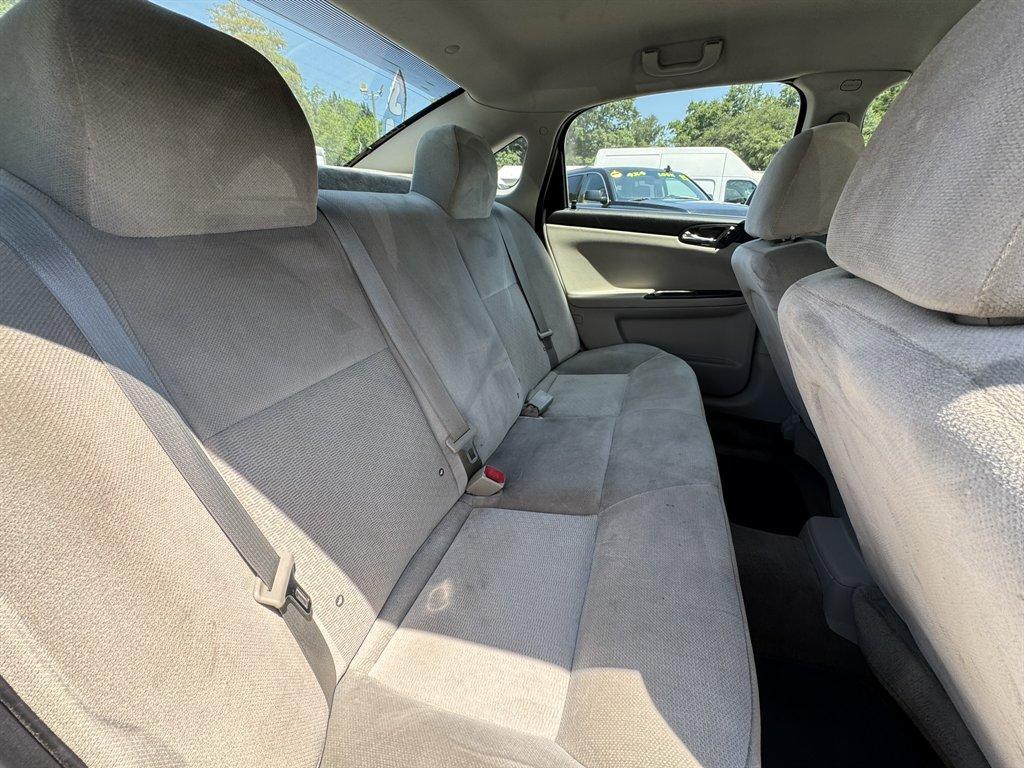 2015 White /Grey Chevrolet Impala Limited (2G1WA5E39F1) with an 3.6l V6 Sidi Dohc Flex 3. engine, Automatic transmission, located at 745 East Steele Rd., West Columbia, SC, 29170, (803) 755-9148, 33.927212, -81.148483 - Photo#20