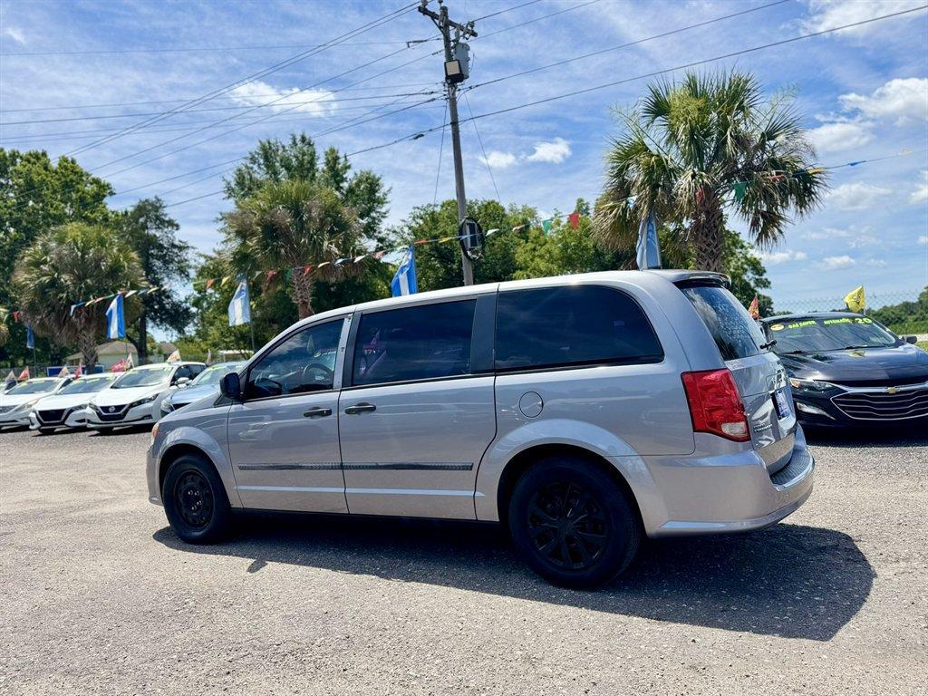 2015 Silver /Black Dodge Grand Caravan (2C4RDGBG9FR) with an 3.6l V6 MPI Dohc VVT Flex engine, Automatic transmission, located at 745 East Steele Rd., West Columbia, SC, 29170, (803) 755-9148, 33.927212, -81.148483 - Photo#5