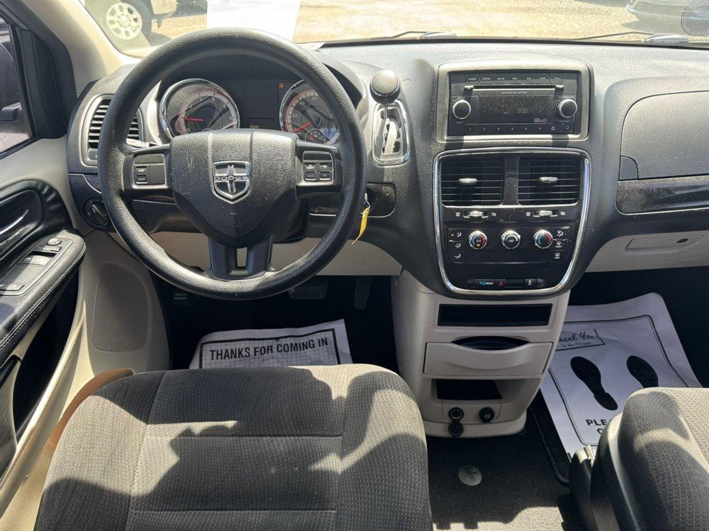 2015 Silver /Black Dodge Grand Caravan (2C4RDGBG9FR) with an 3.6l V6 MPI Dohc VVT Flex engine, Automatic transmission, located at 745 East Steele Rd., West Columbia, SC, 29170, (803) 755-9148, 33.927212, -81.148483 - Photo#6