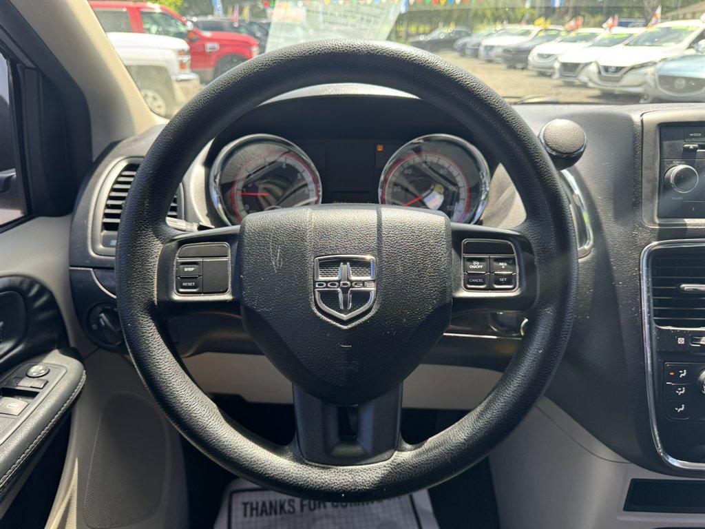 2015 Silver /Black Dodge Grand Caravan (2C4RDGBG9FR) with an 3.6l V6 MPI Dohc VVT Flex engine, Automatic transmission, located at 745 East Steele Rd., West Columbia, SC, 29170, (803) 755-9148, 33.927212, -81.148483 - Photo#7