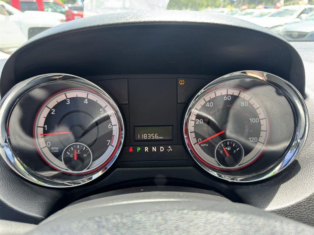 2015 Silver /Black Dodge Grand Caravan (2C4RDGBG9FR) with an 3.6l V6 MPI Dohc VVT Flex engine, Automatic transmission, located at 745 East Steele Rd., West Columbia, SC, 29170, (803) 755-9148, 33.927212, -81.148483 - Photo#10