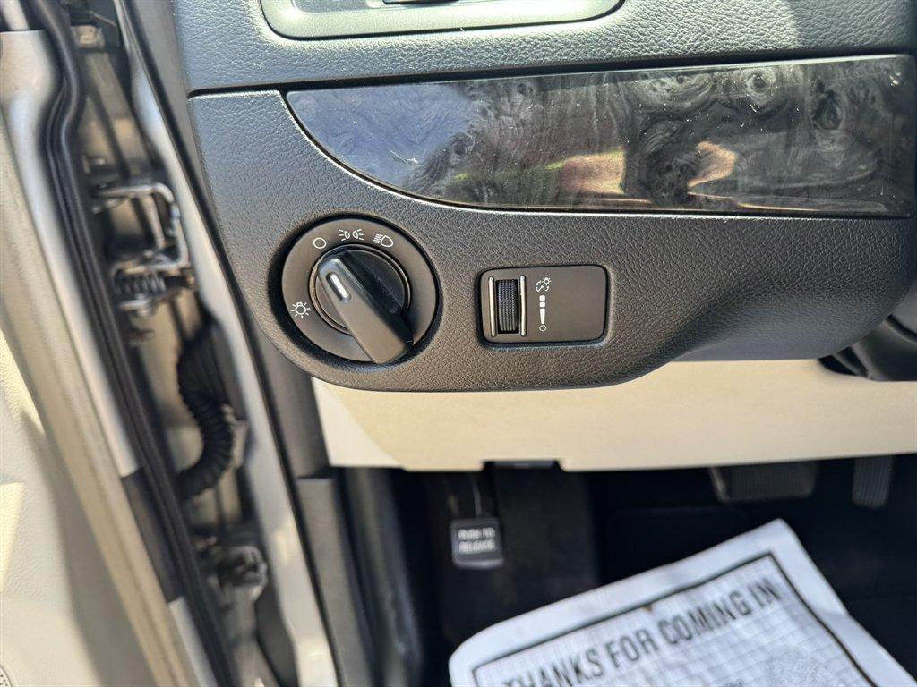 2015 Silver /Black Dodge Grand Caravan (2C4RDGBG9FR) with an 3.6l V6 MPI Dohc VVT Flex engine, Automatic transmission, located at 745 East Steele Rd., West Columbia, SC, 29170, (803) 755-9148, 33.927212, -81.148483 - Photo#13