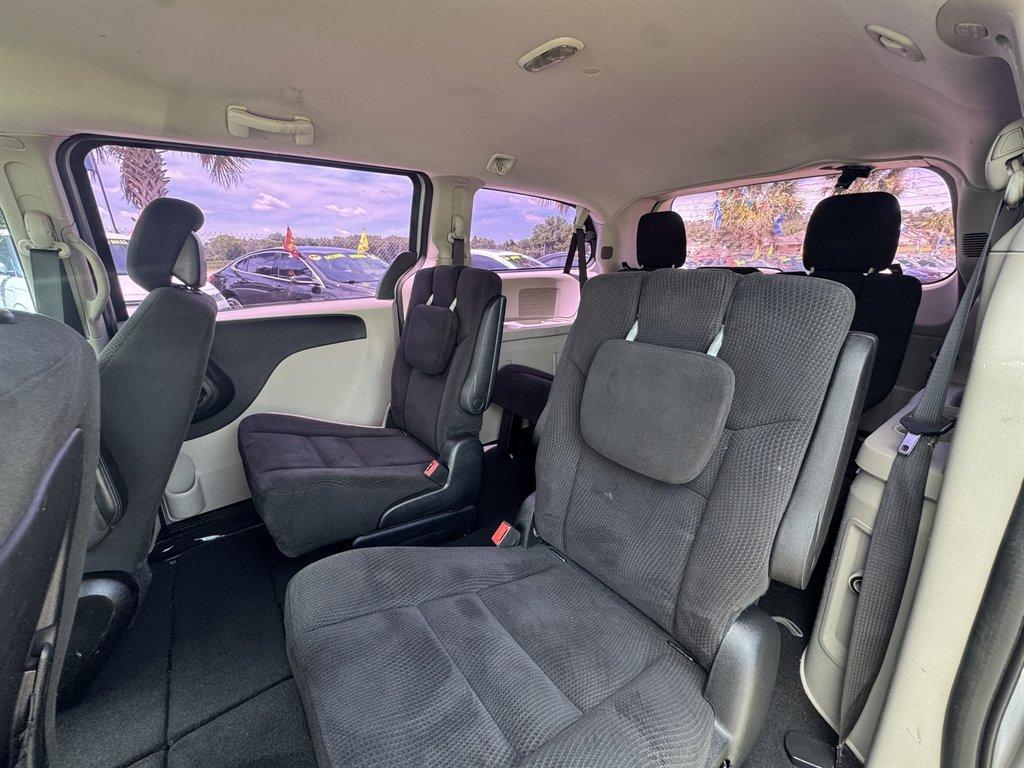 2015 Silver /Black Dodge Grand Caravan (2C4RDGBG9FR) with an 3.6l V6 MPI Dohc VVT Flex engine, Automatic transmission, located at 745 East Steele Rd., West Columbia, SC, 29170, (803) 755-9148, 33.927212, -81.148483 - Photo#17