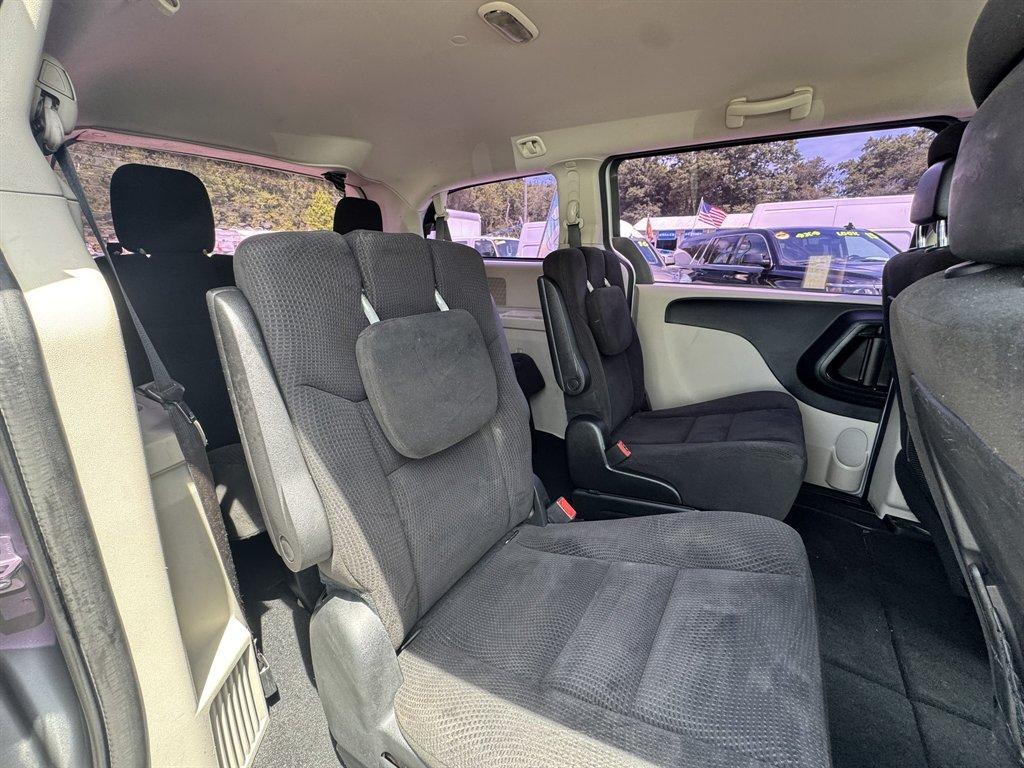 2015 Silver /Black Dodge Grand Caravan (2C4RDGBG9FR) with an 3.6l V6 MPI Dohc VVT Flex engine, Automatic transmission, located at 745 East Steele Rd., West Columbia, SC, 29170, (803) 755-9148, 33.927212, -81.148483 - Photo#19