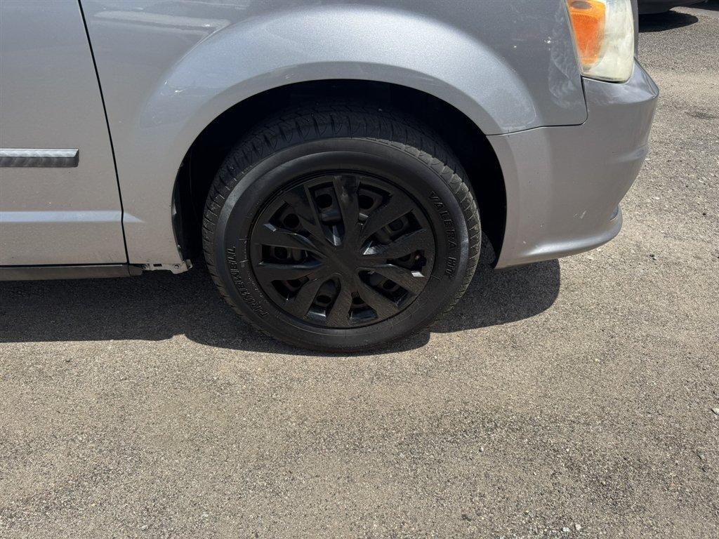 2015 Silver /Black Dodge Grand Caravan (2C4RDGBG9FR) with an 3.6l V6 MPI Dohc VVT Flex engine, Automatic transmission, located at 745 East Steele Rd., West Columbia, SC, 29170, (803) 755-9148, 33.927212, -81.148483 - Photo#23
