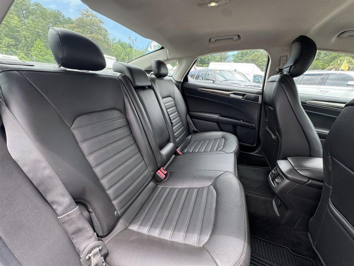 2014 Silver /Black Ford Fusion (3FA6P0HR8ER) with an 1.6l I-4 DI Dohc TC Ecobt engine, Manual transmission, located at 745 East Steele Rd., West Columbia, SC, 29170, (803) 755-9148, 33.927212, -81.148483- Photo#22