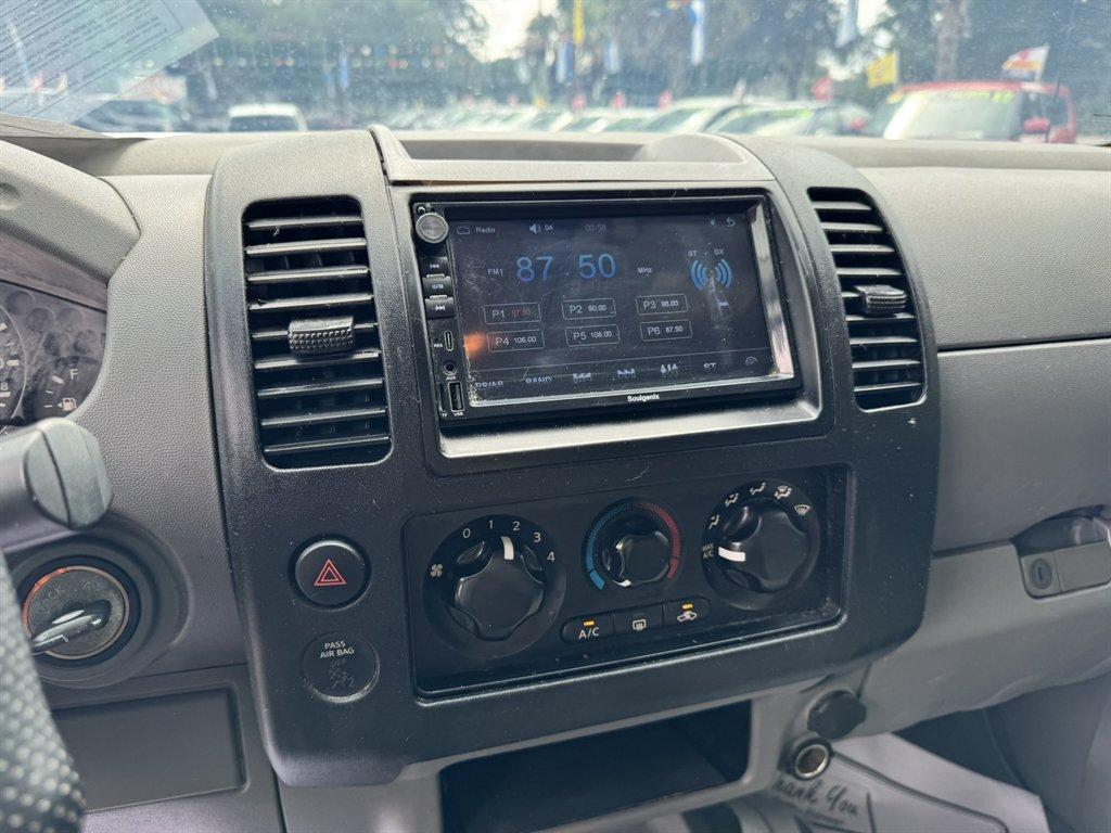 2007 Black /Grey Nissan Frontier (1N6AD07U67C) with an 4.0l V6 MPI Dohc 4.0l engine, Automatic transmission, located at 745 East Steele Rd., West Columbia, SC, 29170, (803) 755-9148, 33.927212, -81.148483 - Photo#10