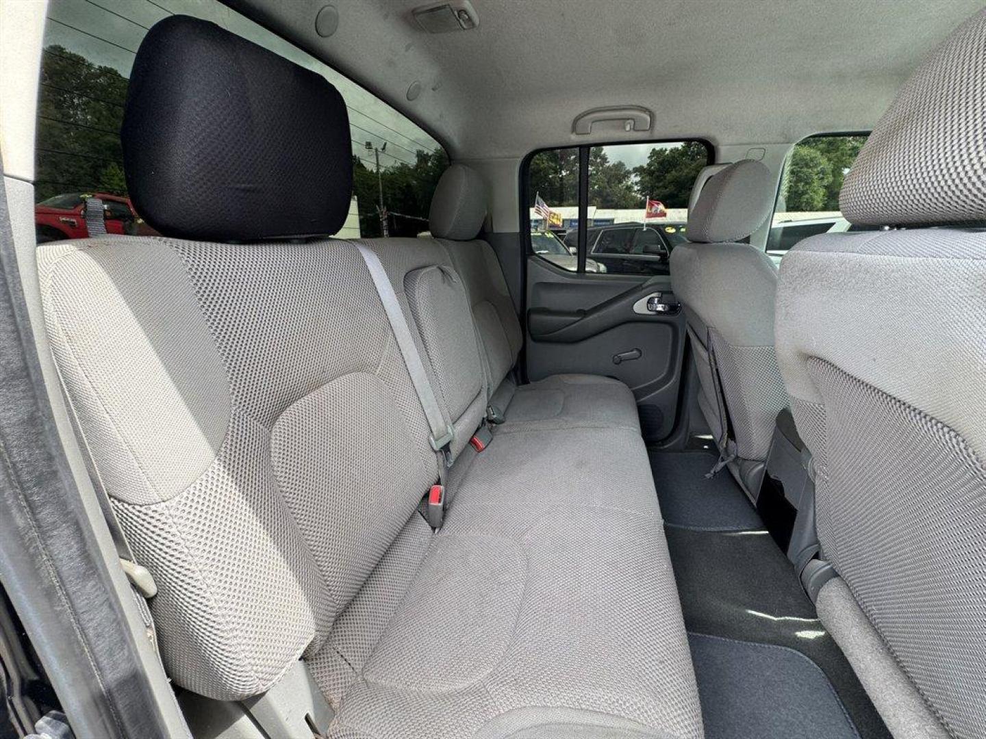 2007 Black /Grey Nissan Frontier (1N6AD07U67C) with an 4.0l V6 MPI Dohc 4.0l engine, Automatic transmission, located at 745 East Steele Rd., West Columbia, SC, 29170, (803) 755-9148, 33.927212, -81.148483- Photo#17