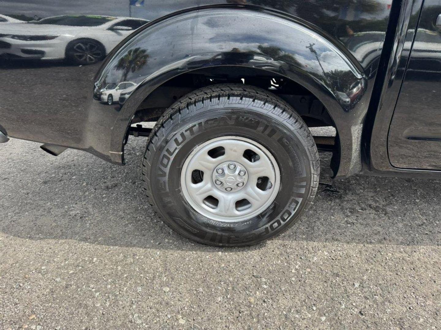 2007 Black /Grey Nissan Frontier (1N6AD07U67C) with an 4.0l V6 MPI Dohc 4.0l engine, Automatic transmission, located at 745 East Steele Rd., West Columbia, SC, 29170, (803) 755-9148, 33.927212, -81.148483- Photo#23