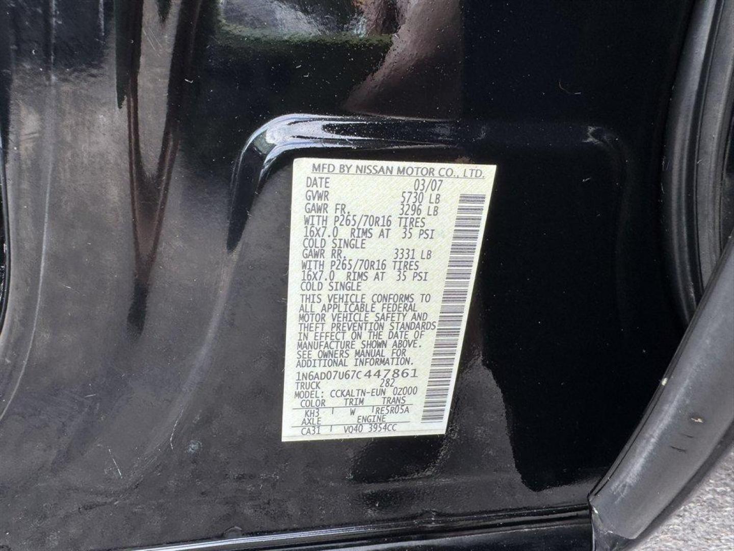 2007 Black /Grey Nissan Frontier (1N6AD07U67C) with an 4.0l V6 MPI Dohc 4.0l engine, Automatic transmission, located at 745 East Steele Rd., West Columbia, SC, 29170, (803) 755-9148, 33.927212, -81.148483- Photo#26