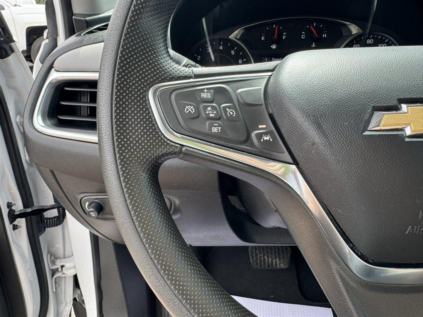 2023 White /Grey Chevrolet Equinox (3GNAXKEG2PS) with an 1.5l I-4 DI Dohc T/C 1.5l engine, Automatic transmission, located at 745 East Steele Rd., West Columbia, SC, 29170, (803) 755-9148, 33.927212, -81.148483- Photo#8