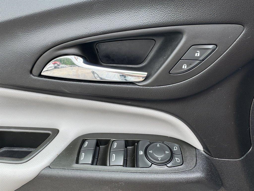2023 White /Grey Chevrolet Equinox (3GNAXKEG2PS) with an 1.5l I-4 DI Dohc T/C 1.5l engine, Automatic transmission, located at 745 East Steele Rd., West Columbia, SC, 29170, (803) 755-9148, 33.927212, -81.148483 - Photo#18