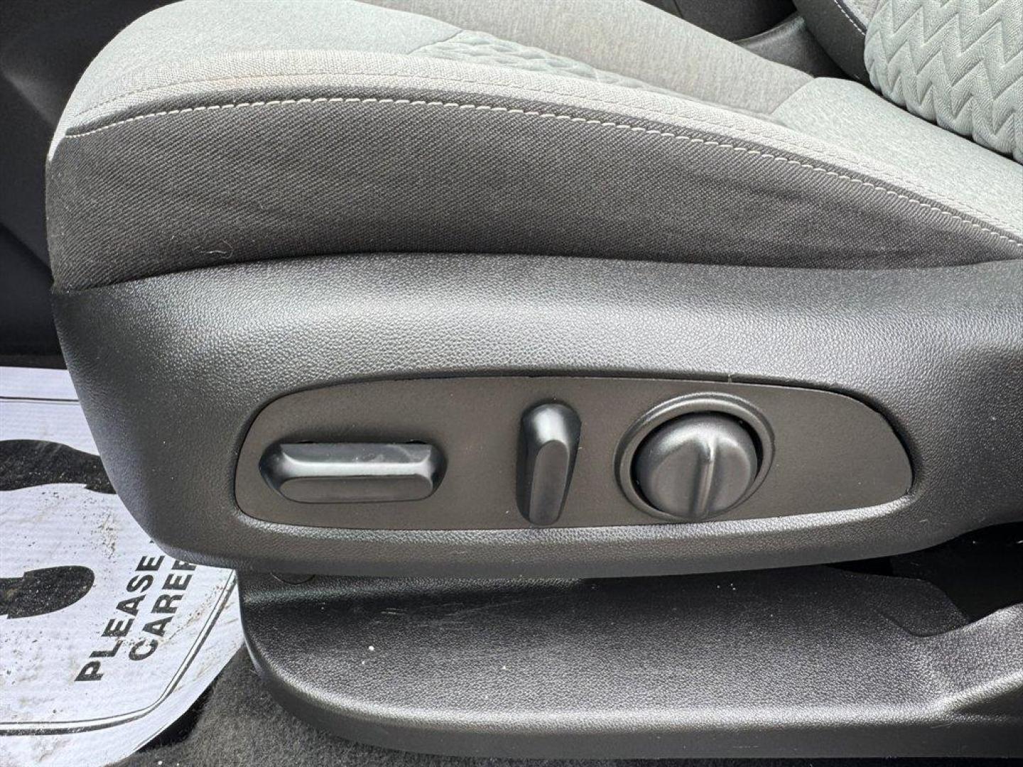 2023 White /Grey Chevrolet Equinox (3GNAXKEG2PS) with an 1.5l I-4 DI Dohc T/C 1.5l engine, Automatic transmission, located at 745 East Steele Rd., West Columbia, SC, 29170, (803) 755-9148, 33.927212, -81.148483- Photo#20