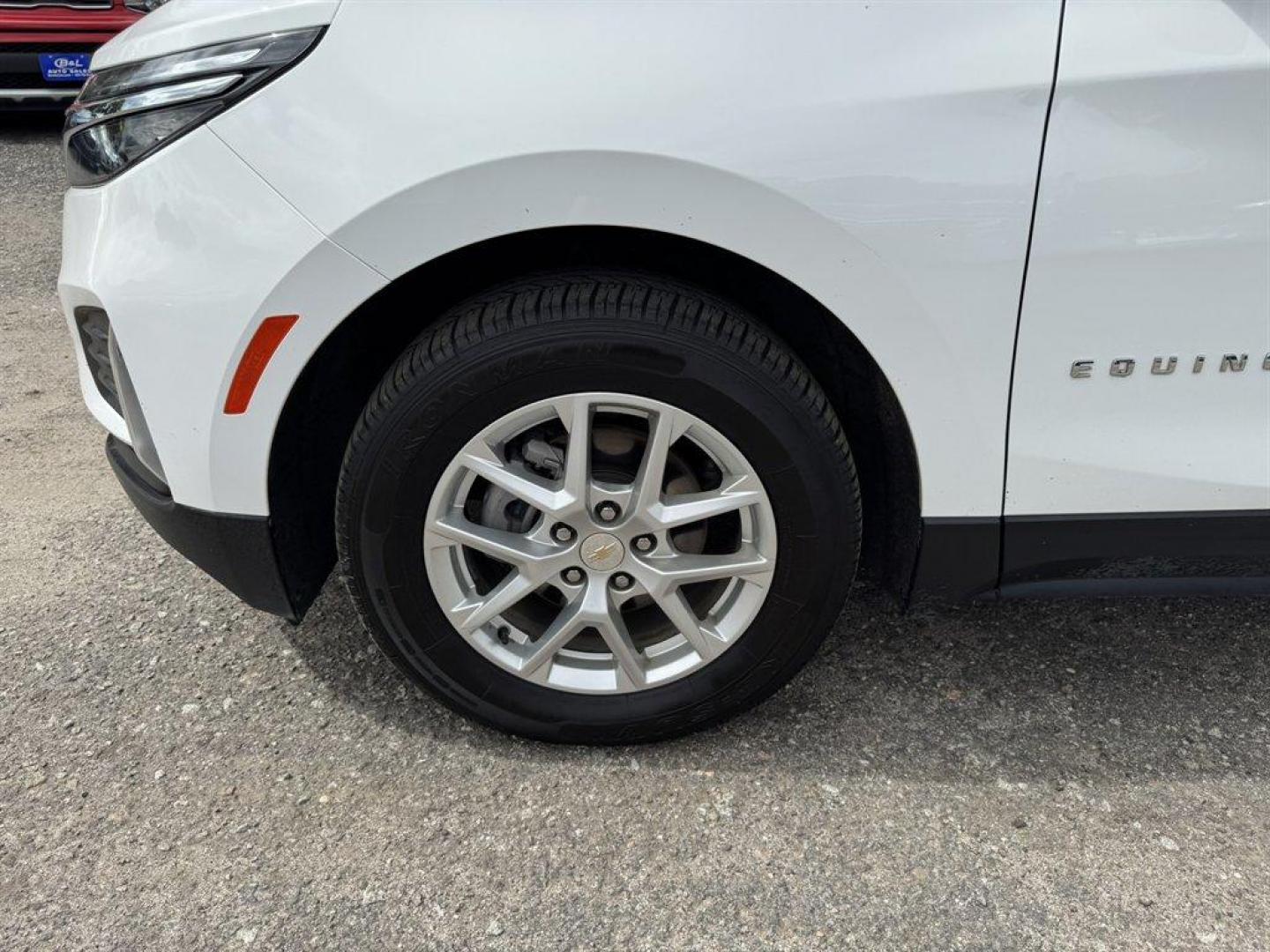 2023 White /Grey Chevrolet Equinox (3GNAXKEG2PS) with an 1.5l I-4 DI Dohc T/C 1.5l engine, Automatic transmission, located at 745 East Steele Rd., West Columbia, SC, 29170, (803) 755-9148, 33.927212, -81.148483- Photo#32