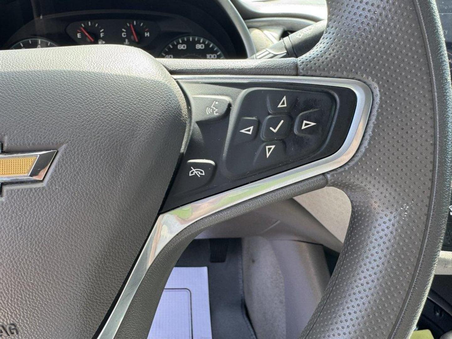 2023 White /Grey Chevrolet Malibu (1G1ZD5ST4PF) with an 1.5l I-4 DI Dohc T/C 1.5l engine, Automatic transmission, located at 745 East Steele Rd., West Columbia, SC, 29170, (803) 755-9148, 33.927212, -81.148483 - Photo#9