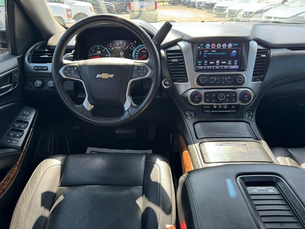 2017 Black /Black Chevrolet Suburban (1GNSKJKC6HR) with an 5.3l V8 DI VVT Flex 5.3l engine, Automatic transmission, located at 745 East Steele Rd., West Columbia, SC, 29170, (803) 755-9148, 33.927212, -81.148483 - Photo#6
