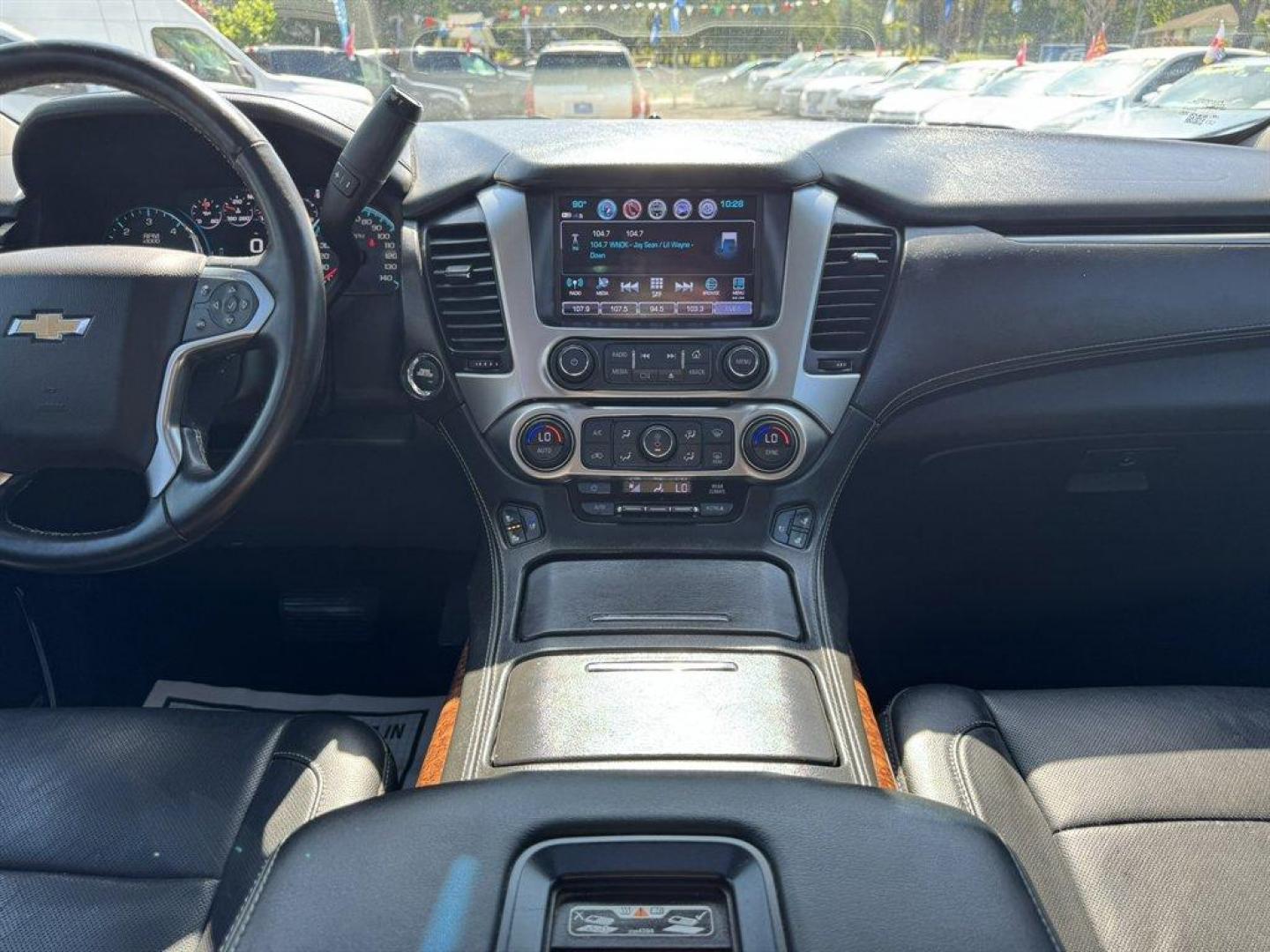 2017 Black /Black Chevrolet Suburban (1GNSKJKC6HR) with an 5.3l V8 DI VVT Flex 5.3l engine, Automatic transmission, located at 745 East Steele Rd., West Columbia, SC, 29170, (803) 755-9148, 33.927212, -81.148483- Photo#11