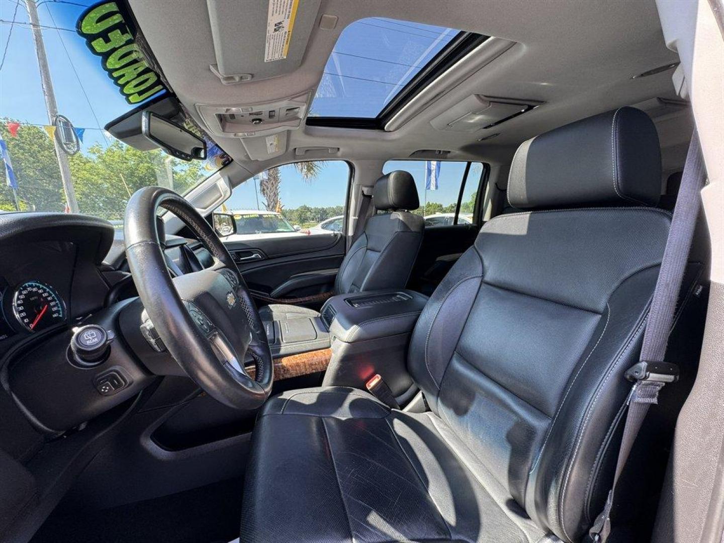 2017 Black /Black Chevrolet Suburban (1GNSKJKC6HR) with an 5.3l V8 DI VVT Flex 5.3l engine, Automatic transmission, located at 745 East Steele Rd., West Columbia, SC, 29170, (803) 755-9148, 33.927212, -81.148483- Photo#21