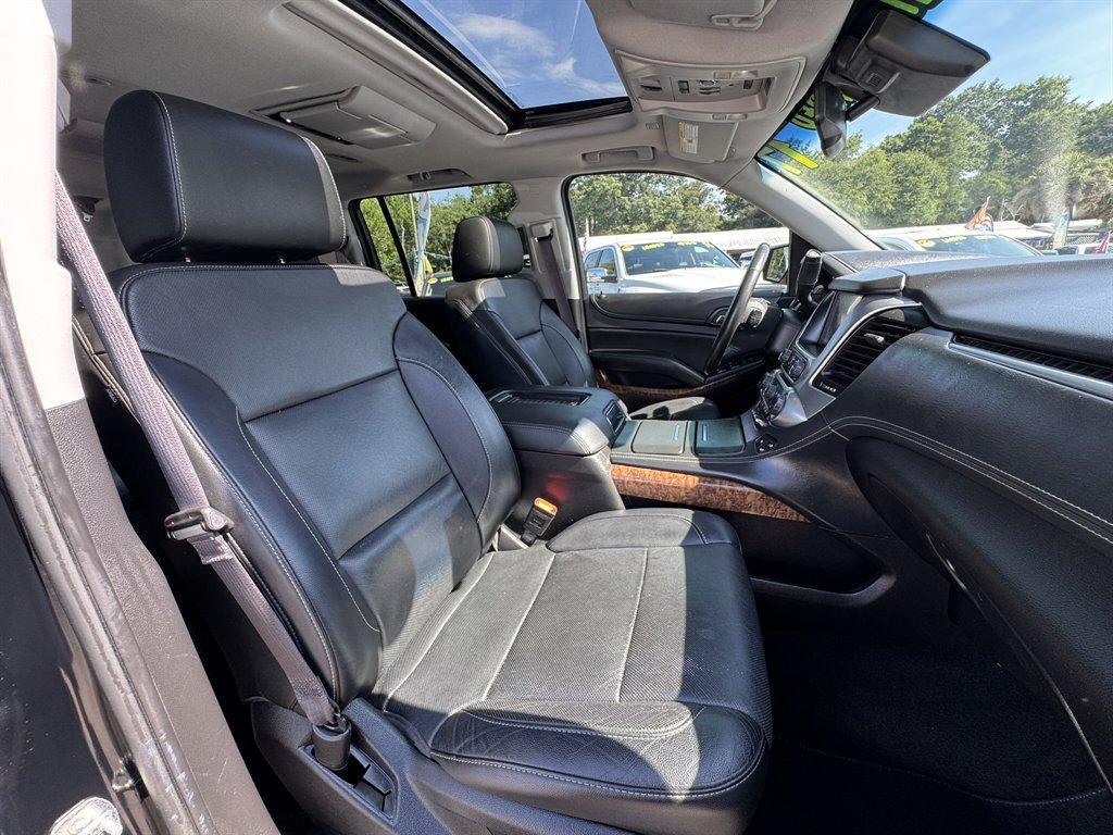 2017 Black /Black Chevrolet Suburban (1GNSKJKC6HR) with an 5.3l V8 DI VVT Flex 5.3l engine, Automatic transmission, located at 745 East Steele Rd., West Columbia, SC, 29170, (803) 755-9148, 33.927212, -81.148483 - Photo#31